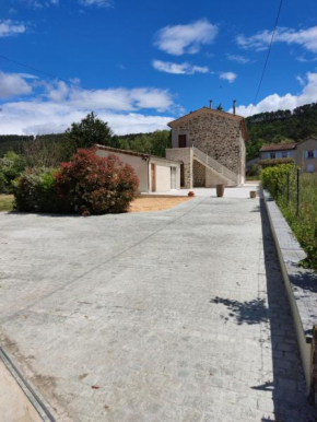 Ardèche Mas de la châtaigneraie gîtes près de vallon pont d arc